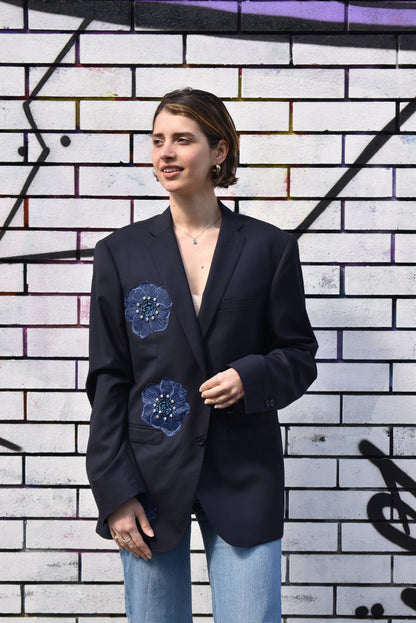 Blazer Vintage Nero con Fiori Ricamati Blu