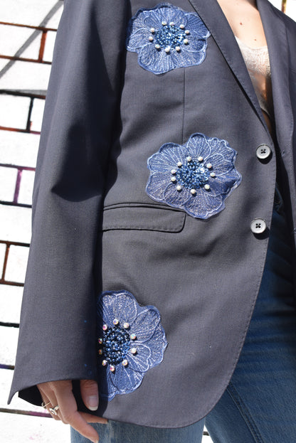 Blazer Vintage Nero con Fiori Ricamati Blu