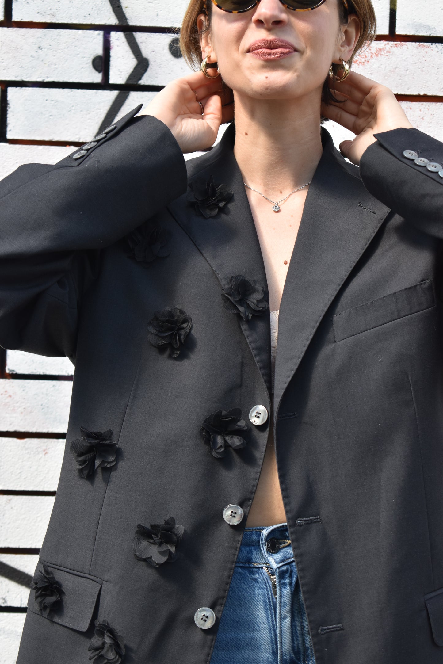 Blazer Vintage Nero con Fiori Applicati